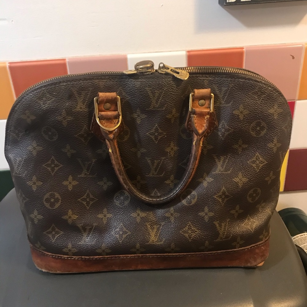Vintage Louis Vuitton Alma bag purse